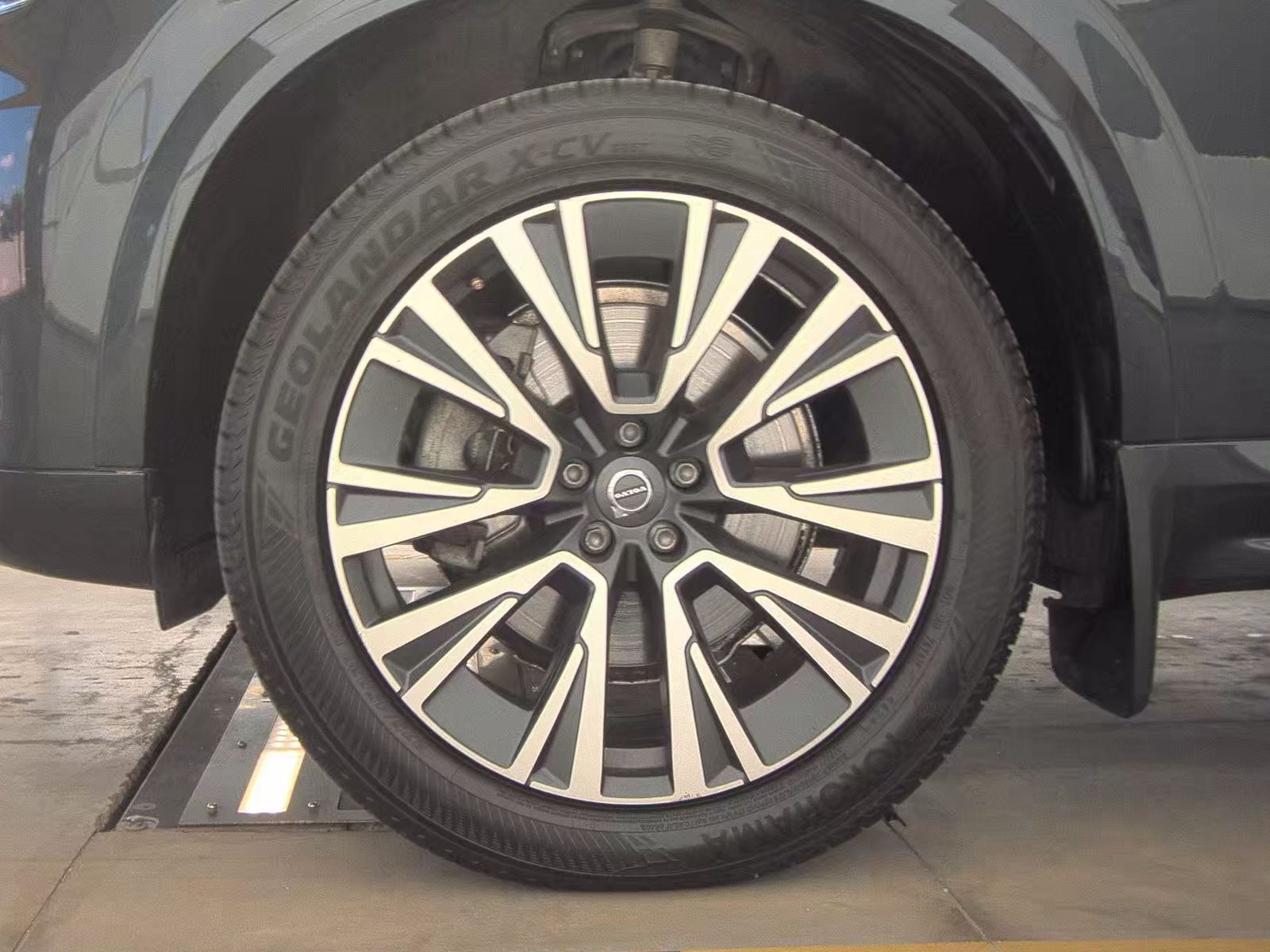 2021 Volvo XC90 T6 Momentum AWD