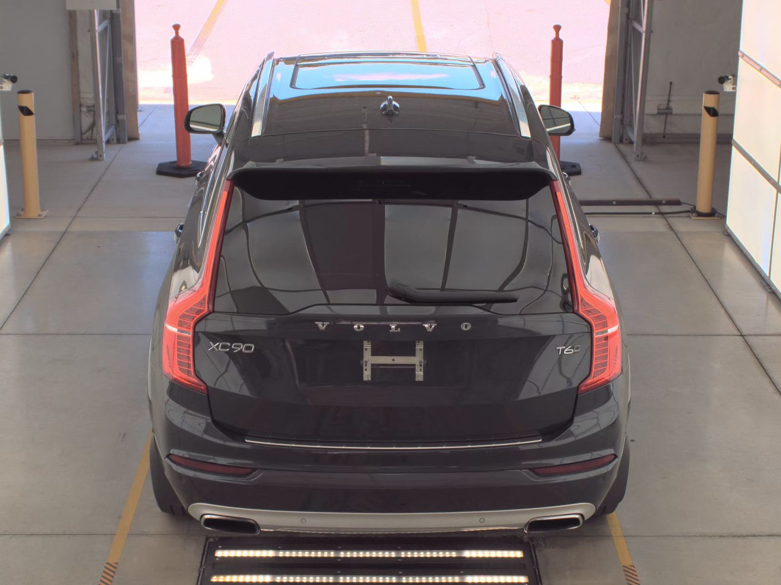 2021 Volvo XC90 T6 Momentum AWD