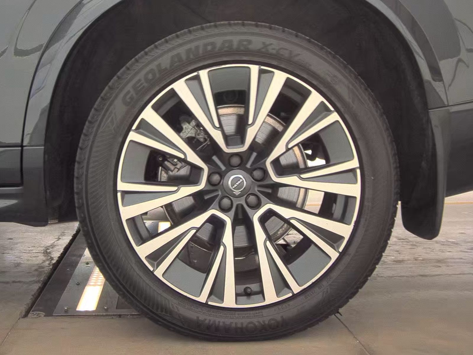 2021 Volvo XC90 T6 Momentum AWD