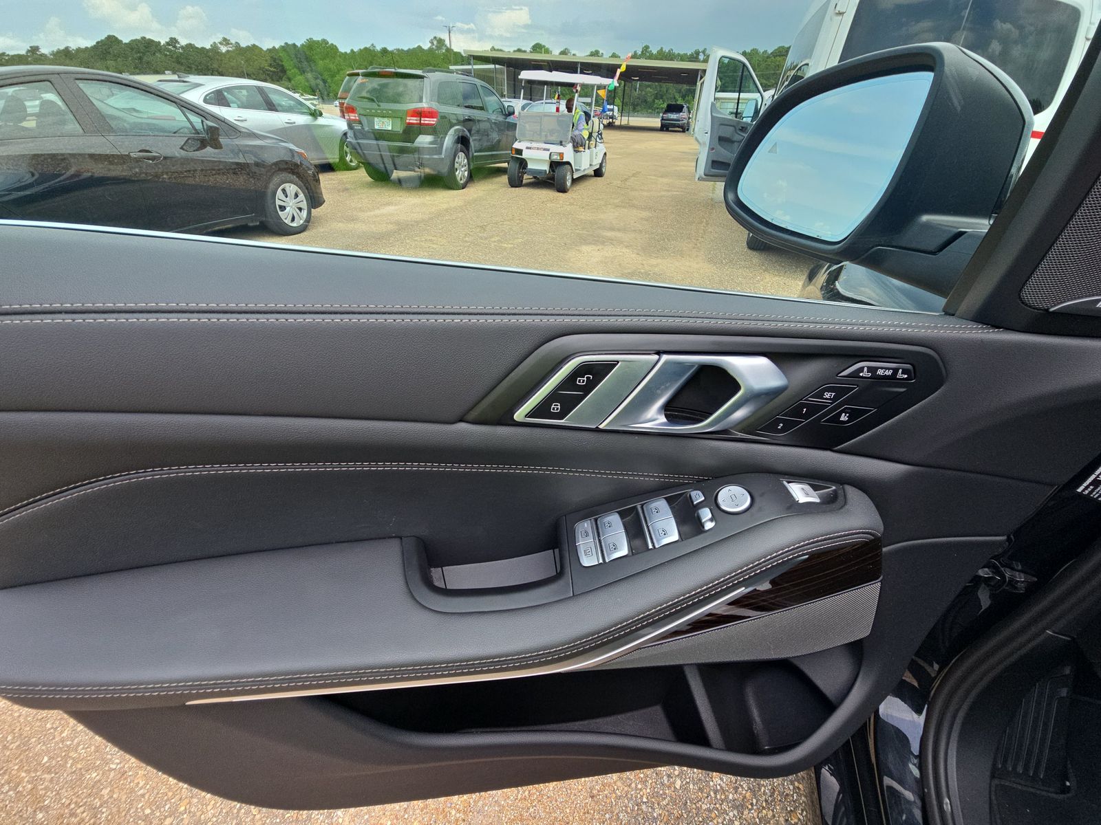 2025 BMW X7 xDrive40i AWD