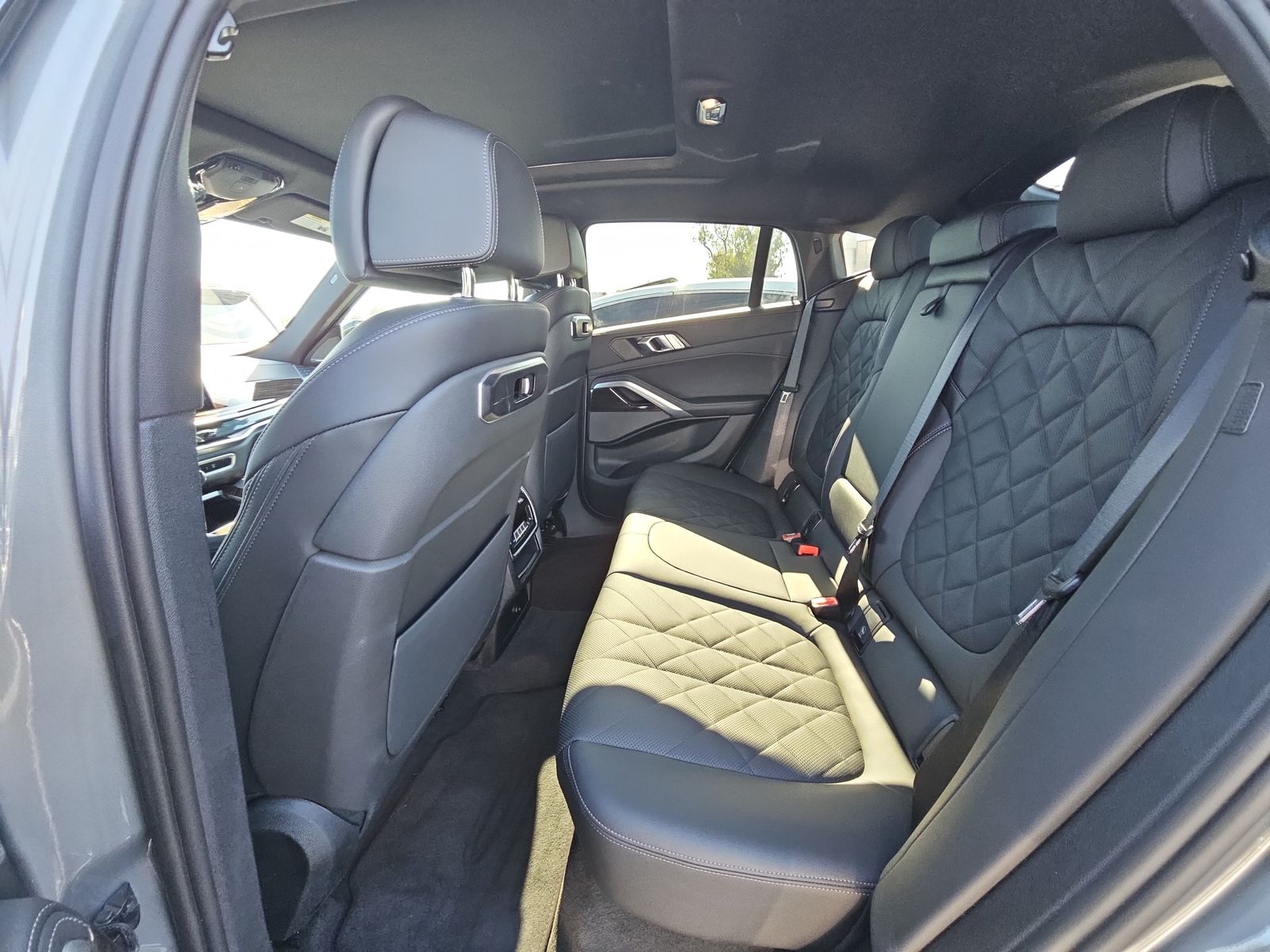 2025 BMW X6 xDrive40i AWD