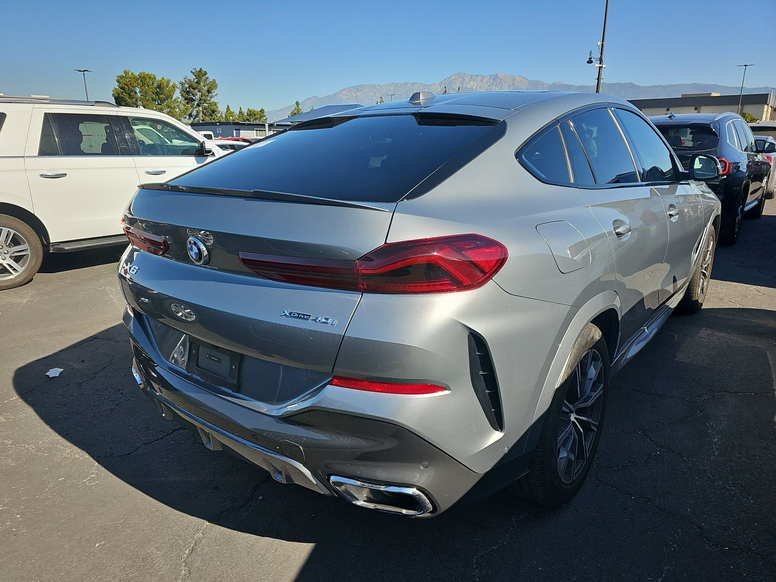 2025 BMW X6 xDrive40i AWD