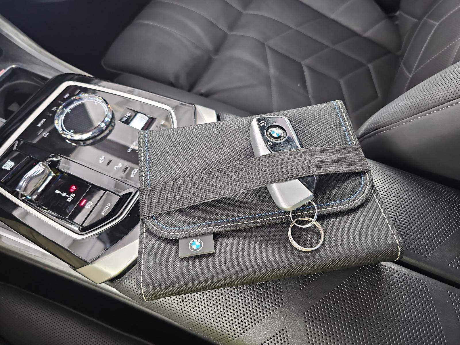 2025 BMW 7 Series 740i RWD