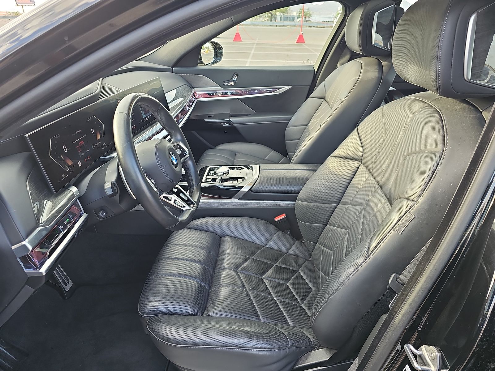 2025 BMW 7 Series 740i RWD