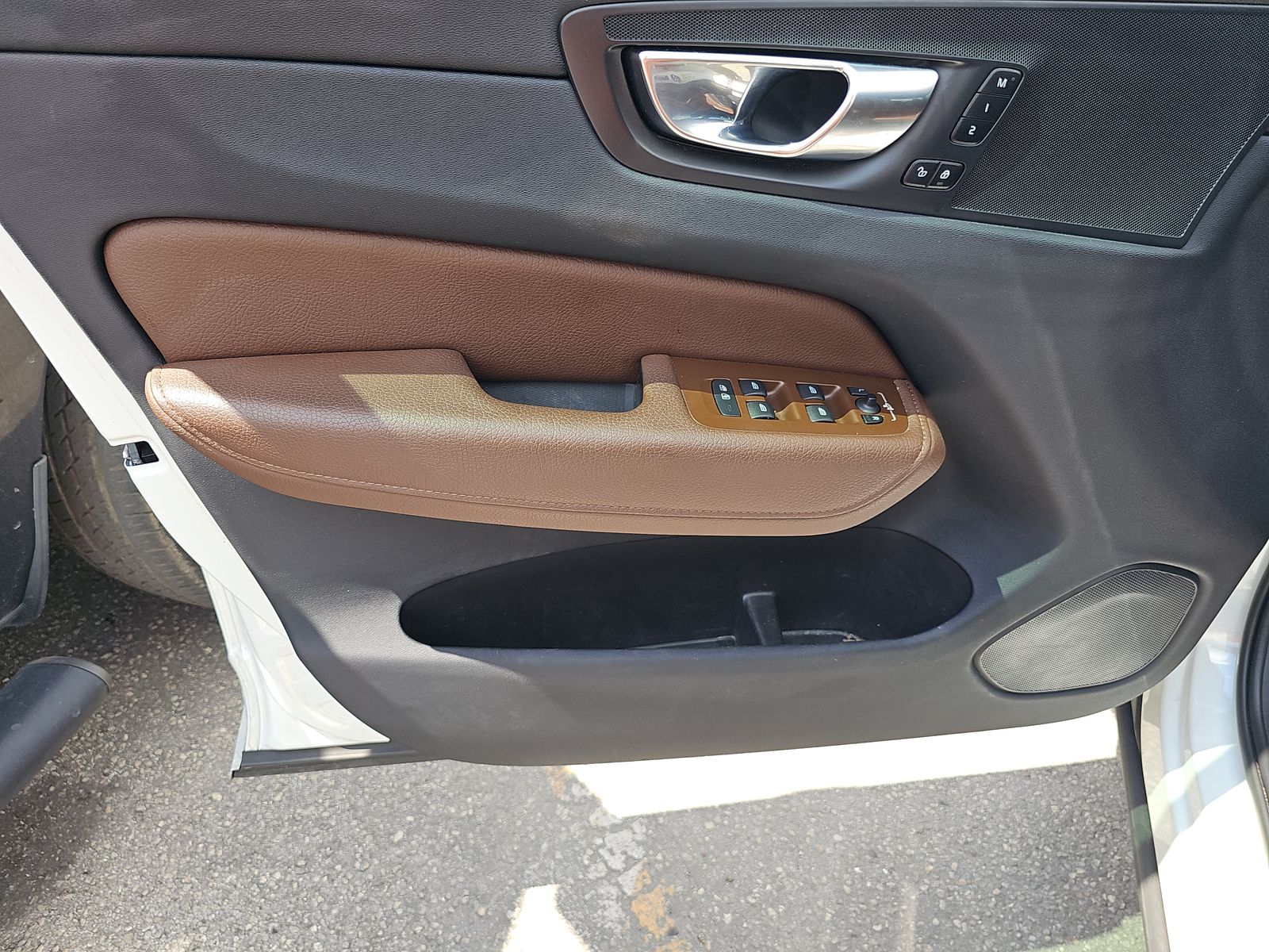 2022 Volvo XC60 B5 Momentum AWD