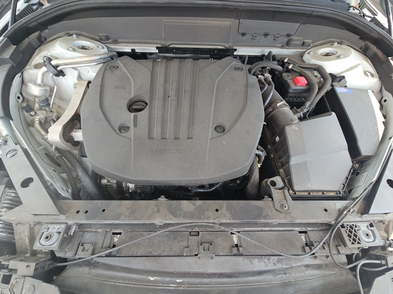 2022 Volvo XC60 B5 Momentum AWD