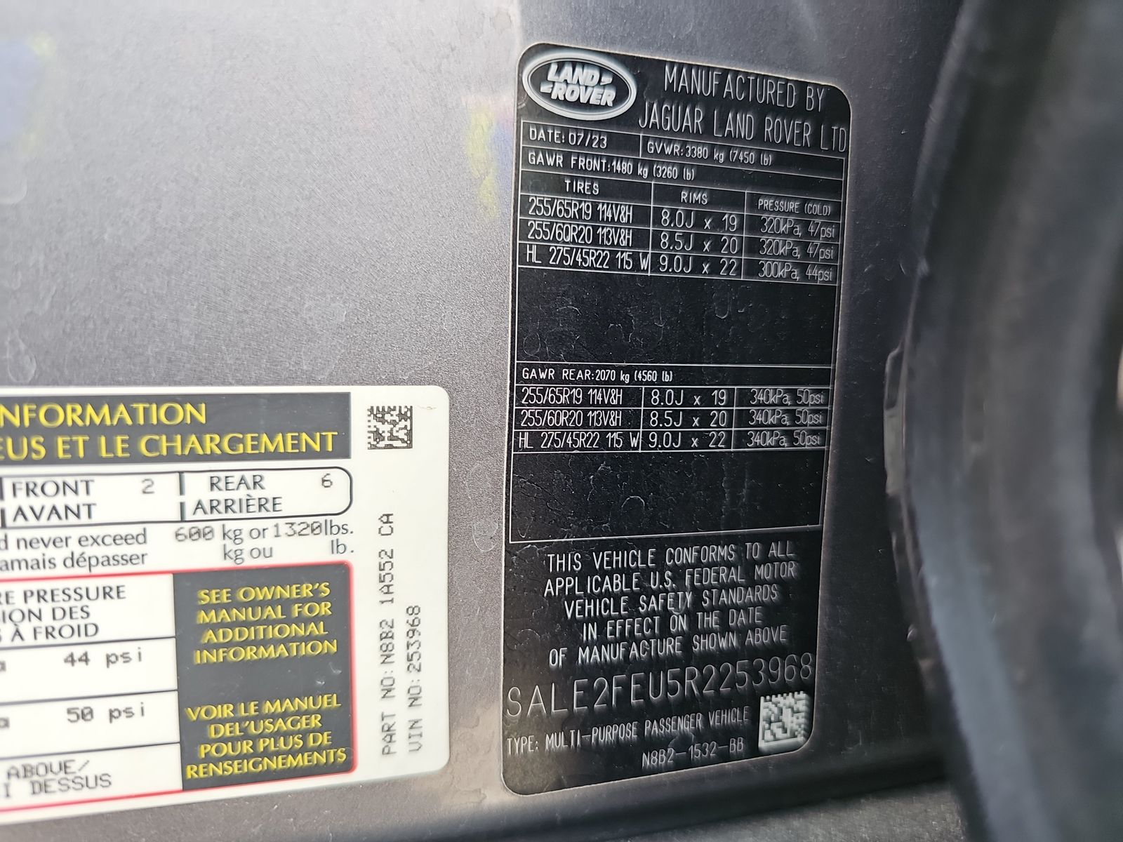 2024 Land Rover Defender 130 X-Dynamic SE AWD