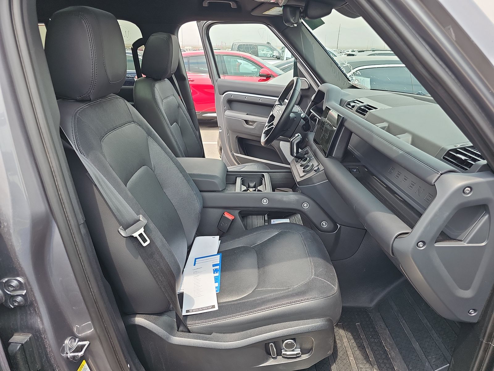 2024 Land Rover Defender 130 X-Dynamic SE AWD