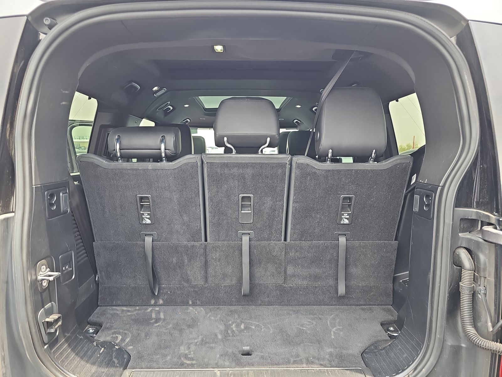 2024 Land Rover Defender 130 X-Dynamic SE AWD