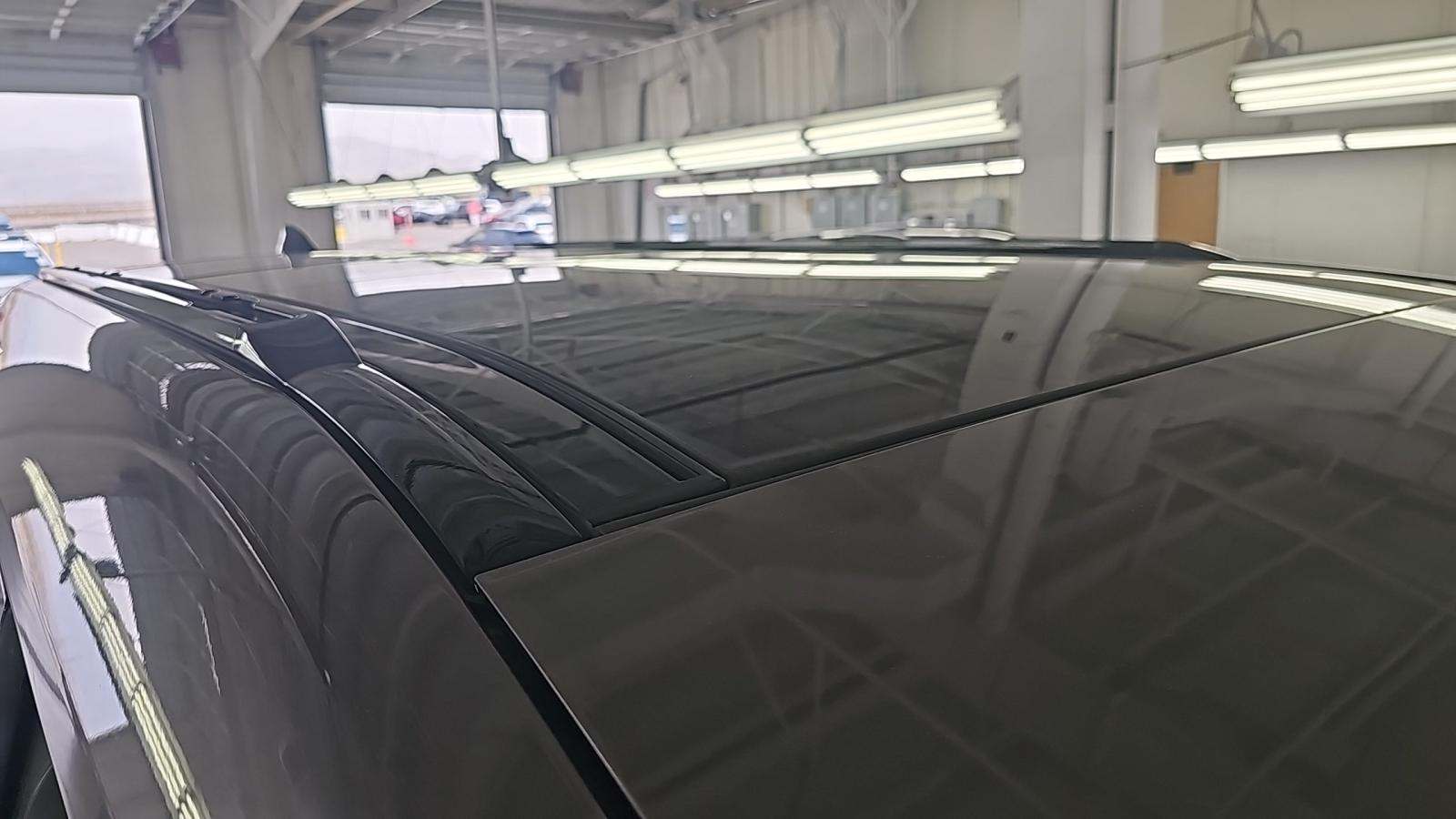 2024 Land Rover Defender 130 X-Dynamic SE AWD