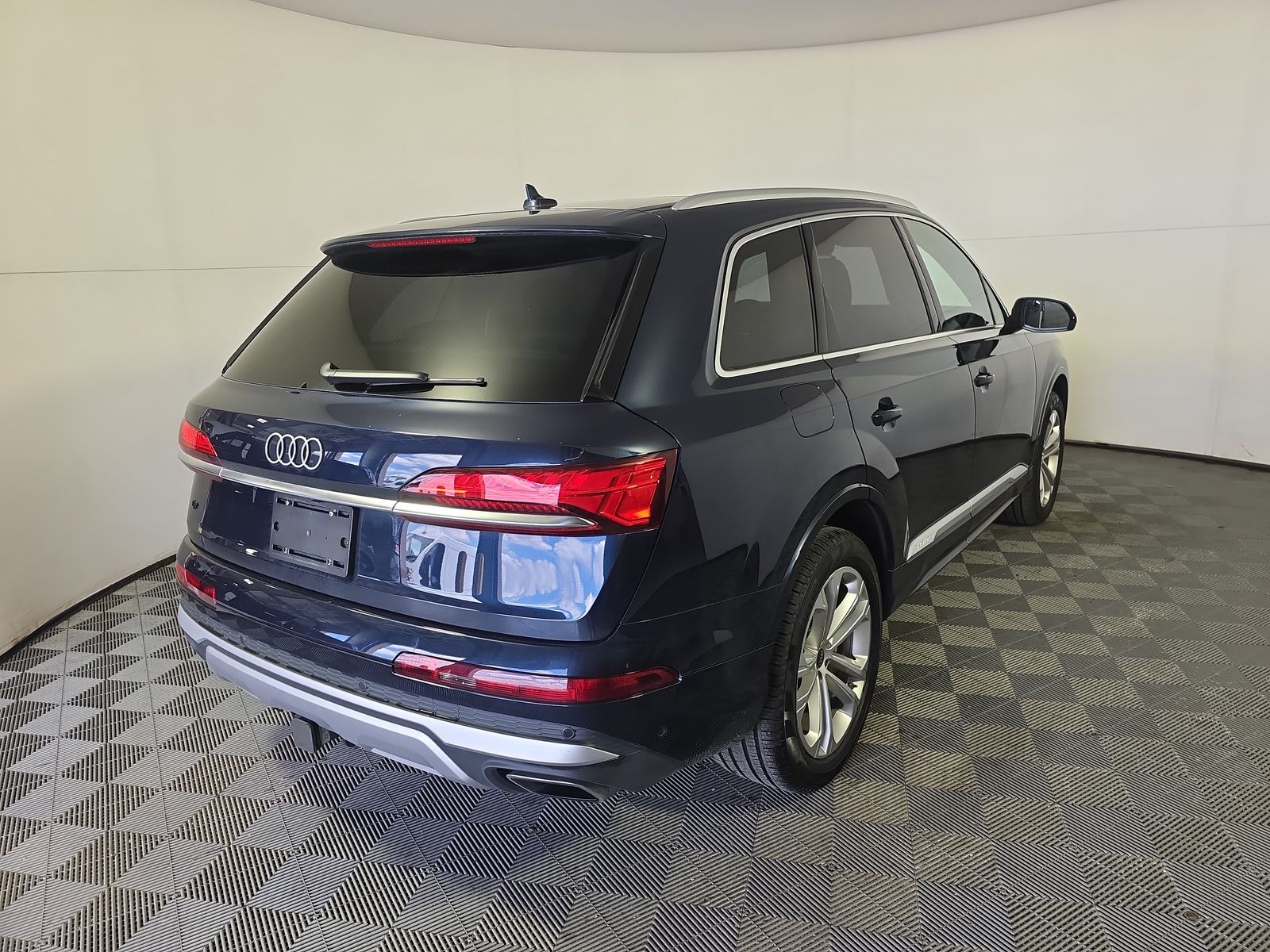 2025 Audi Q7 Premium Plus AWD