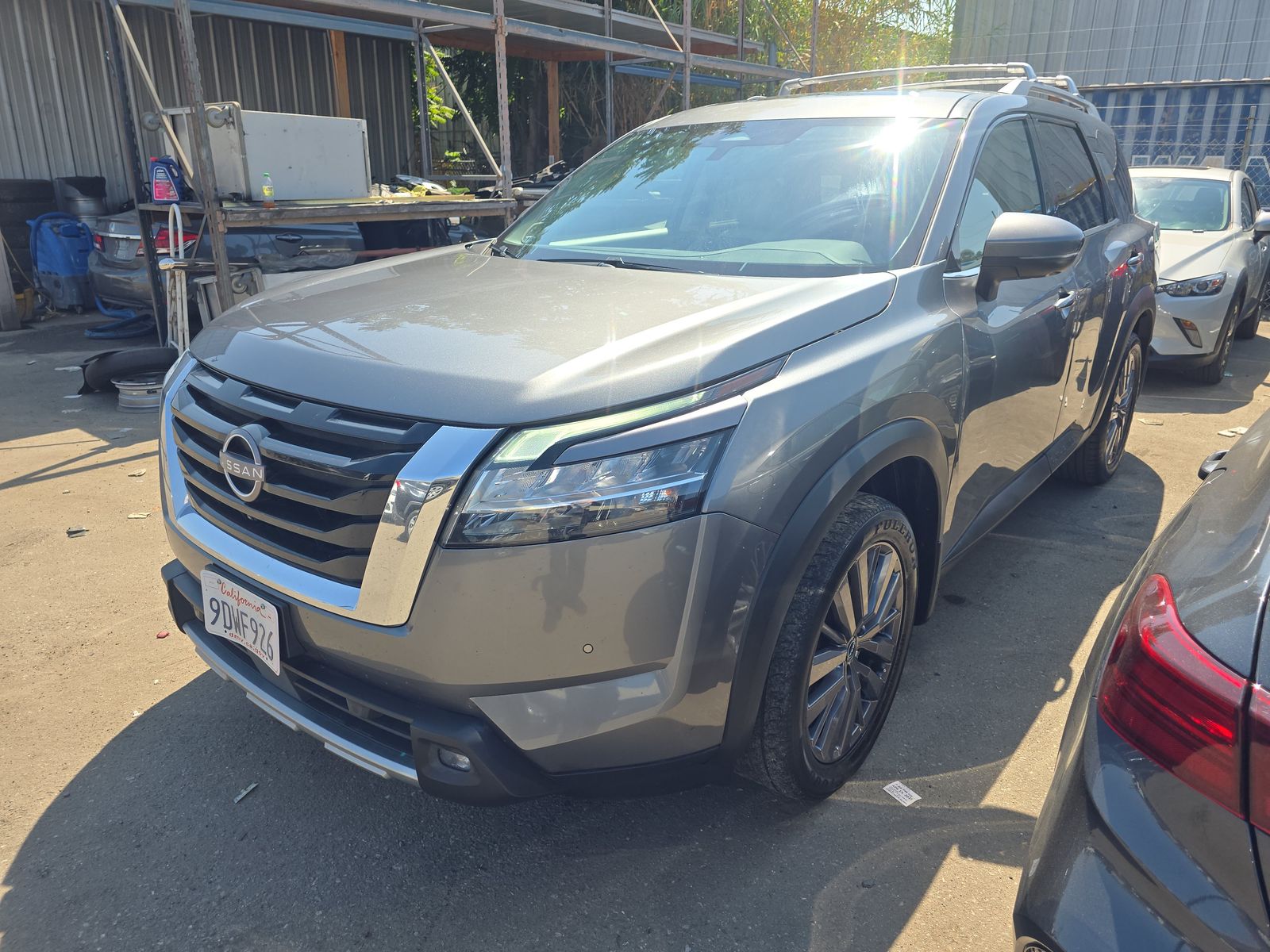 2022 Nissan Pathfinder SL FWD