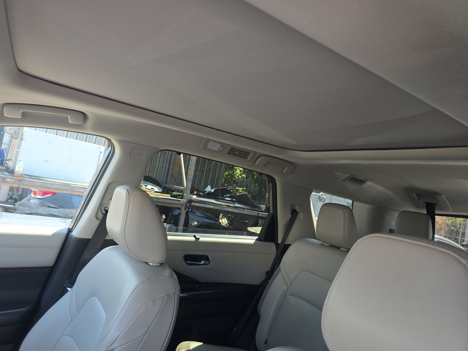 2022 Nissan Pathfinder SL FWD
