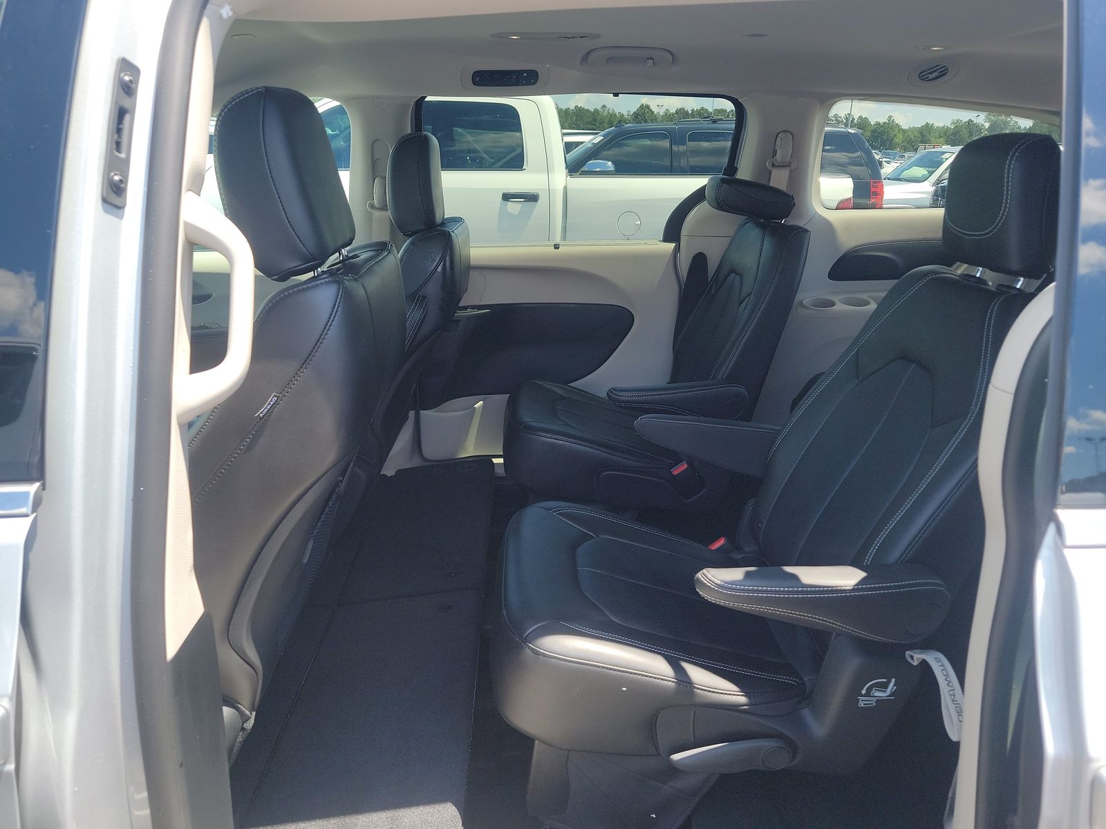 2024 Chrysler Pacifica Touring L AWD