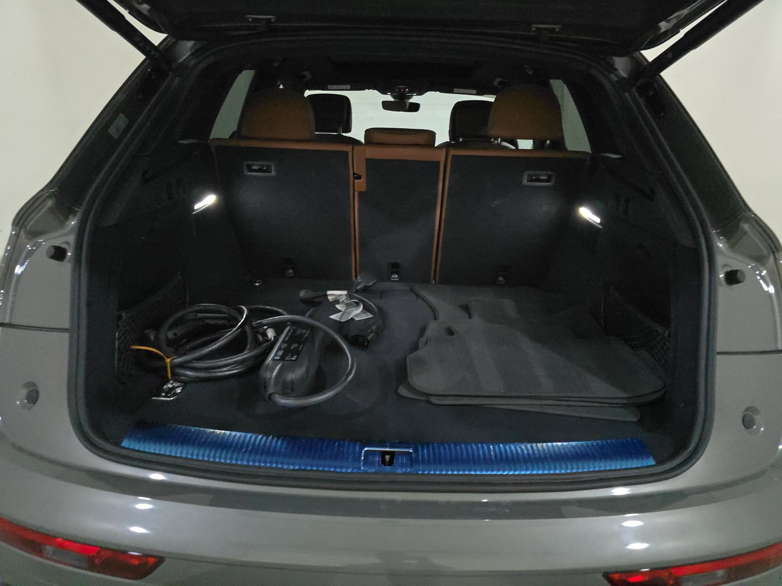 2024 Audi Q5 e Plug-In Hybrid S line Premium Plus AWD