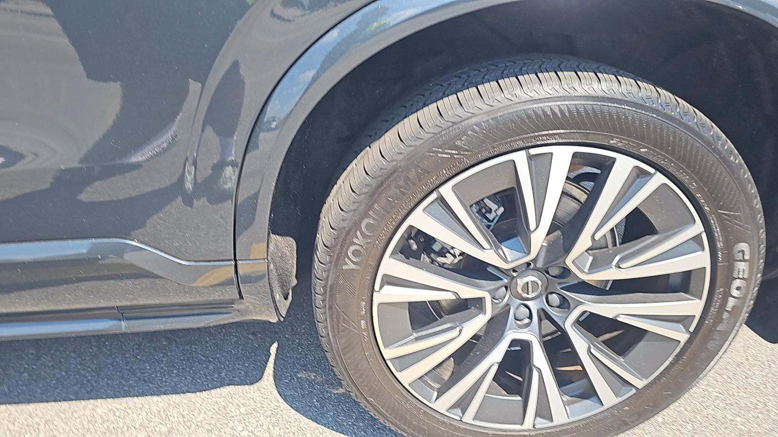 2021 Volvo XC90 T6 Momentum AWD