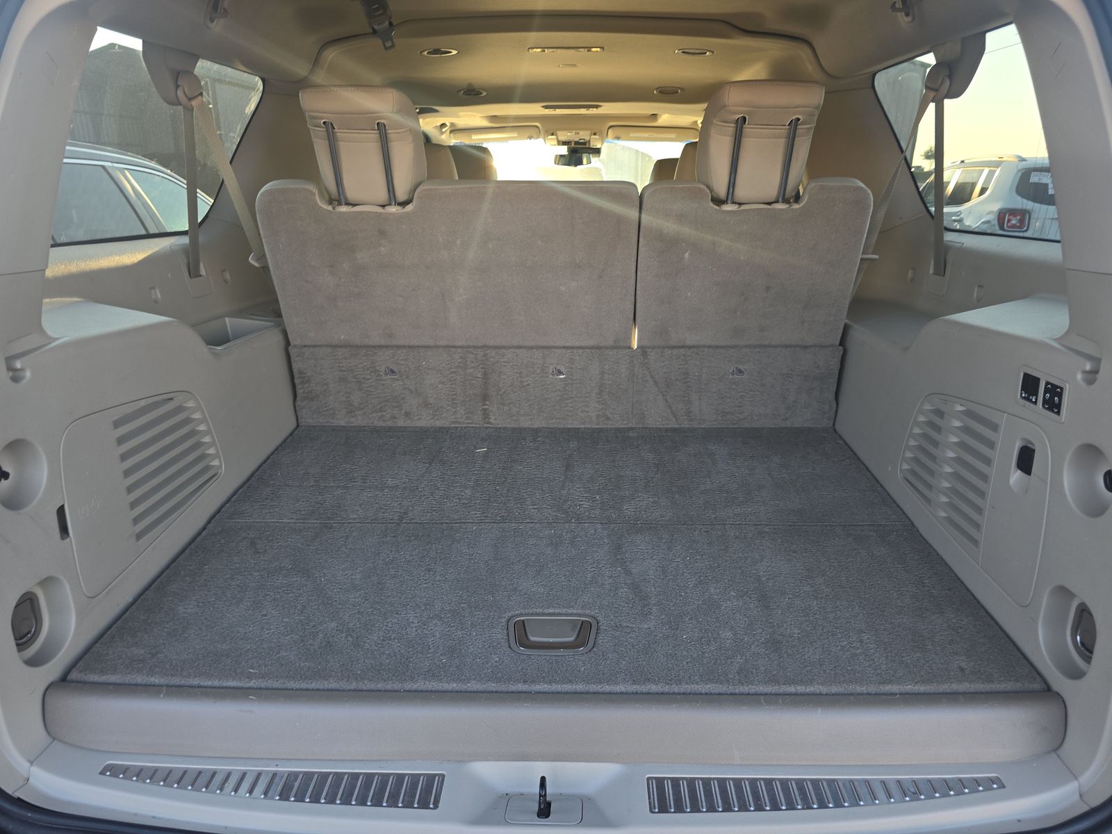 2018 Cadillac Escalade ESV Luxury AWD