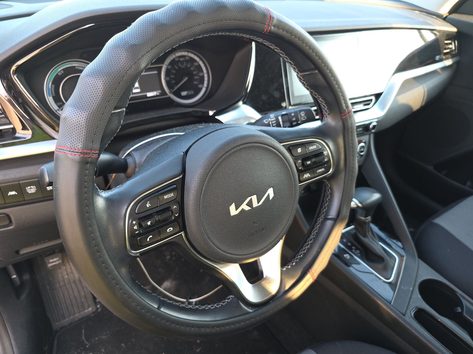2022 Kia Niro LXS SE FWD