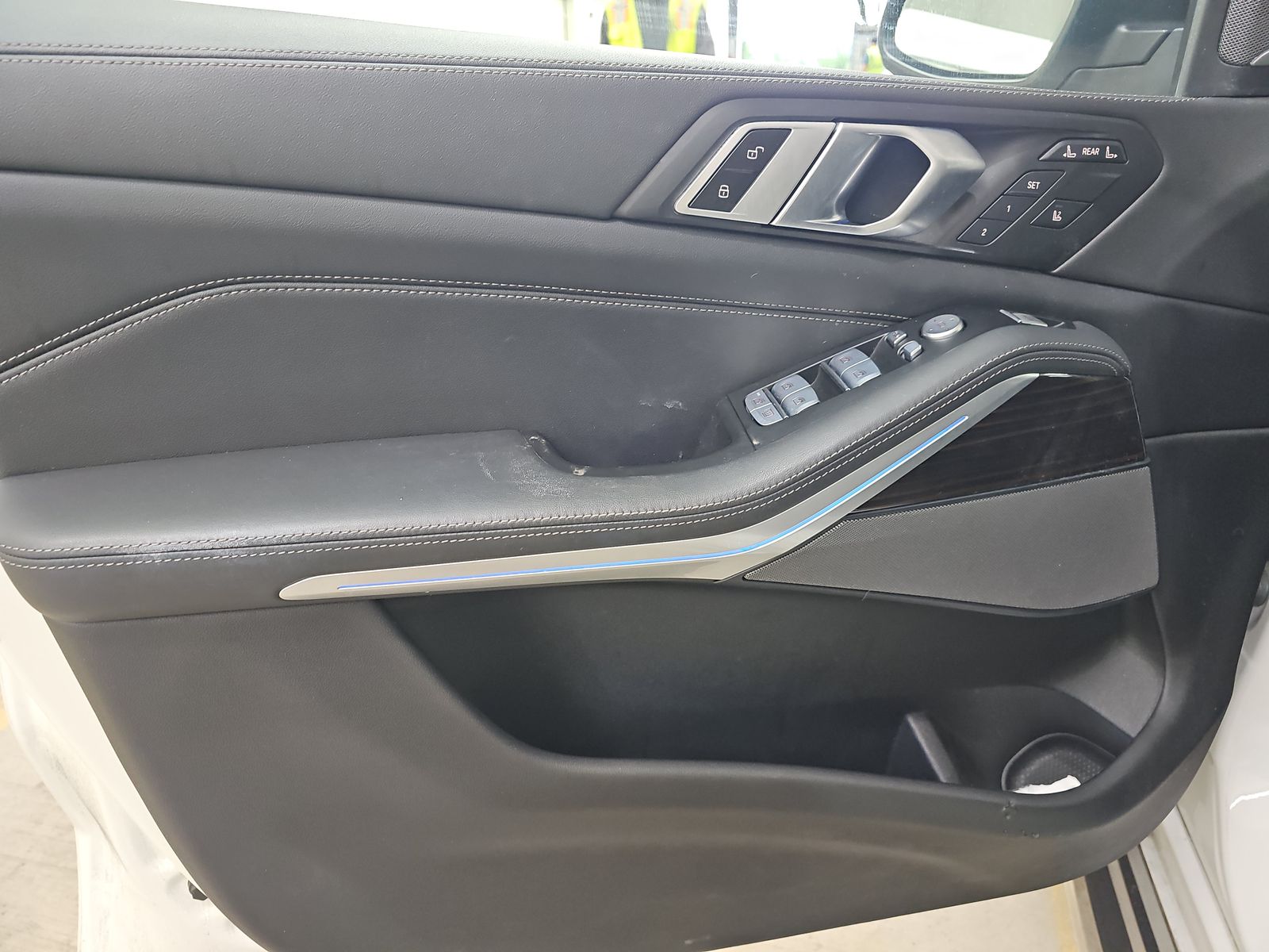 2024 BMW X7 xDrive40i AWD