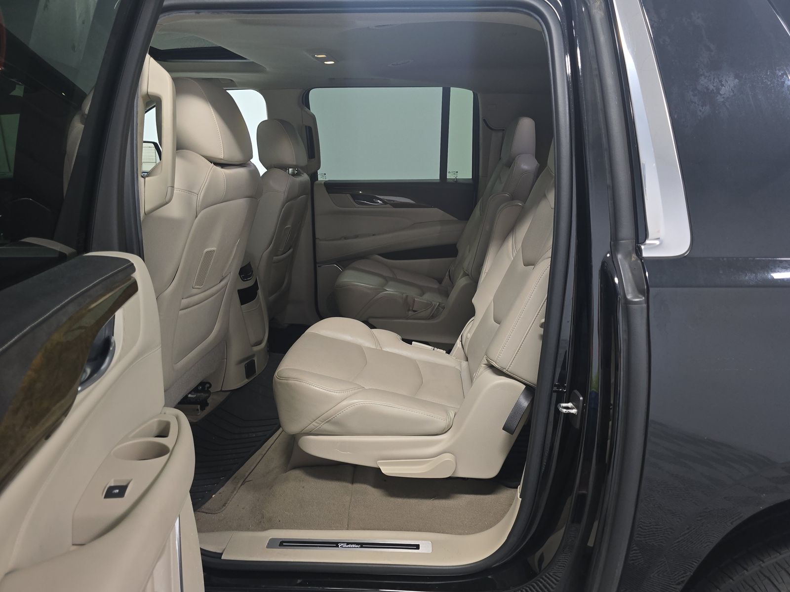 2018 Cadillac Escalade ESV Luxury AWD