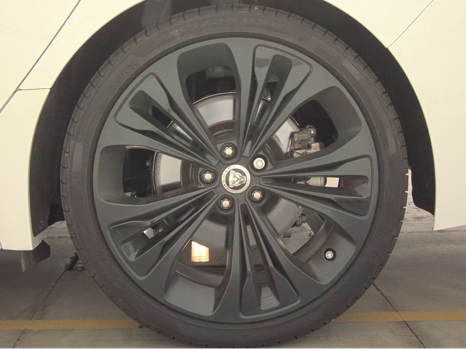 2024 Jaguar XF R-Dynamic SE RWD