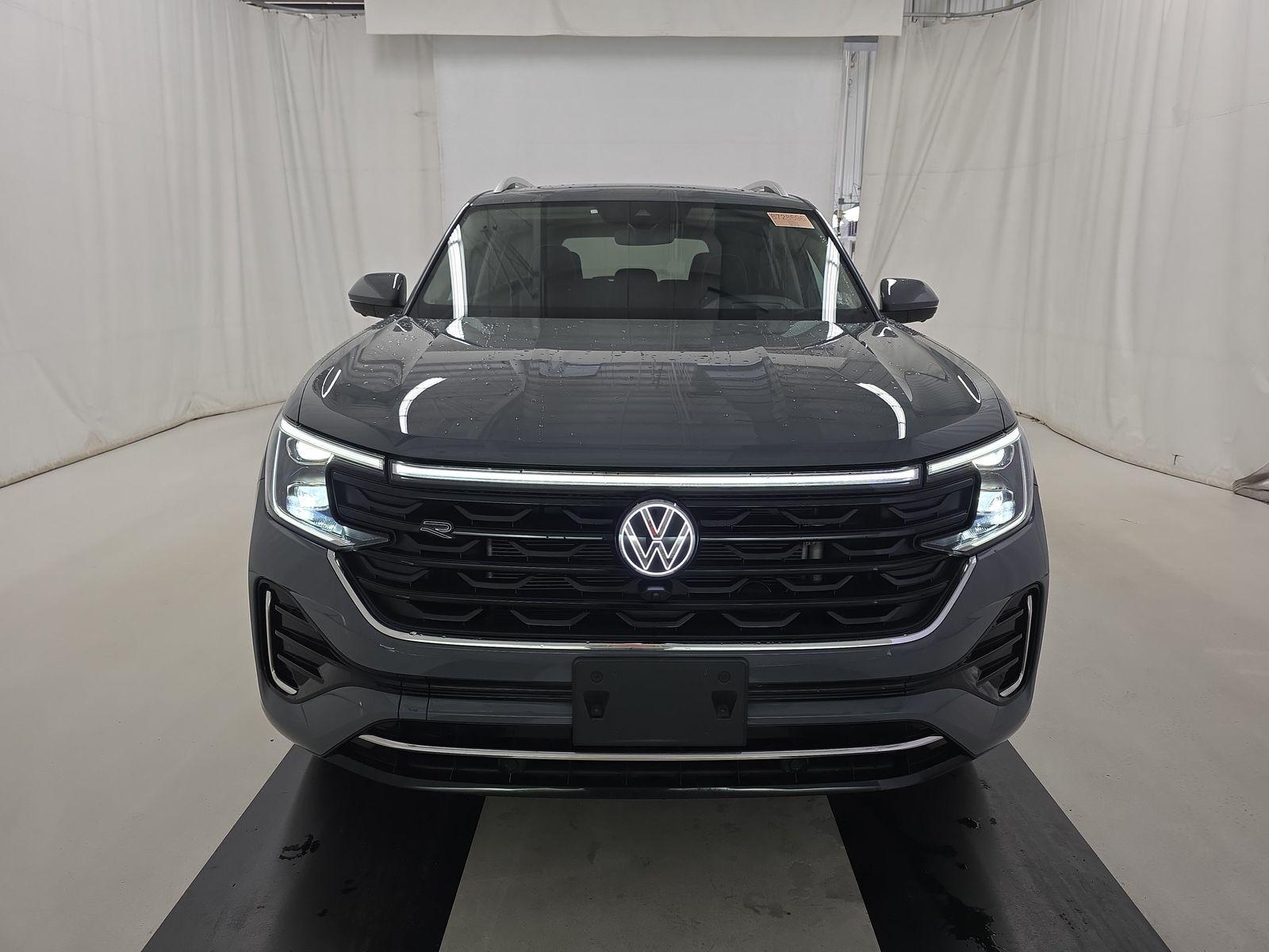 2025 Volkswagen Atlas 2.0T SEL Premium R-Line AWD