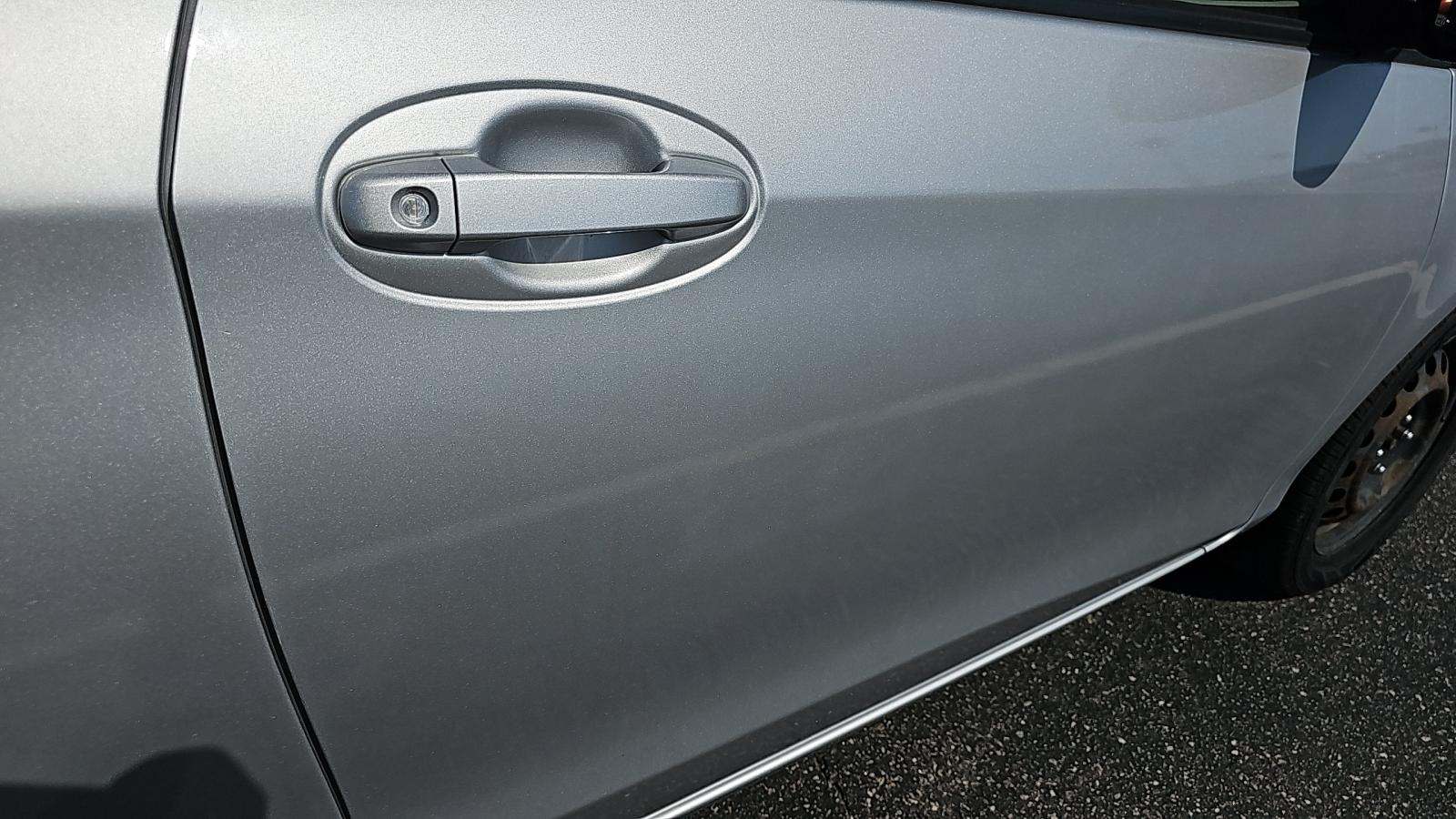 2014 Toyota Yaris L FWD