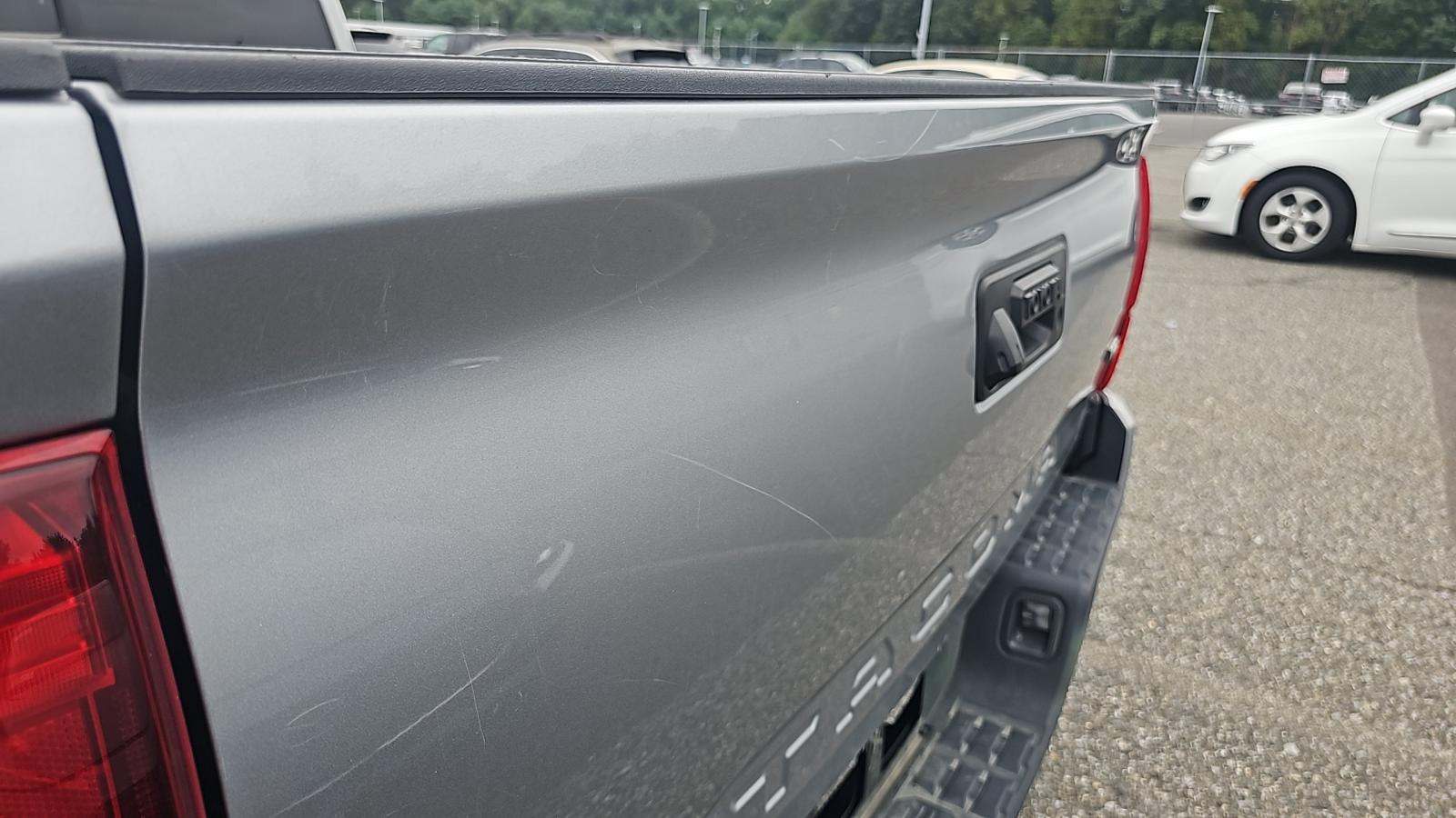 2022 Toyota Tacoma SR AWD