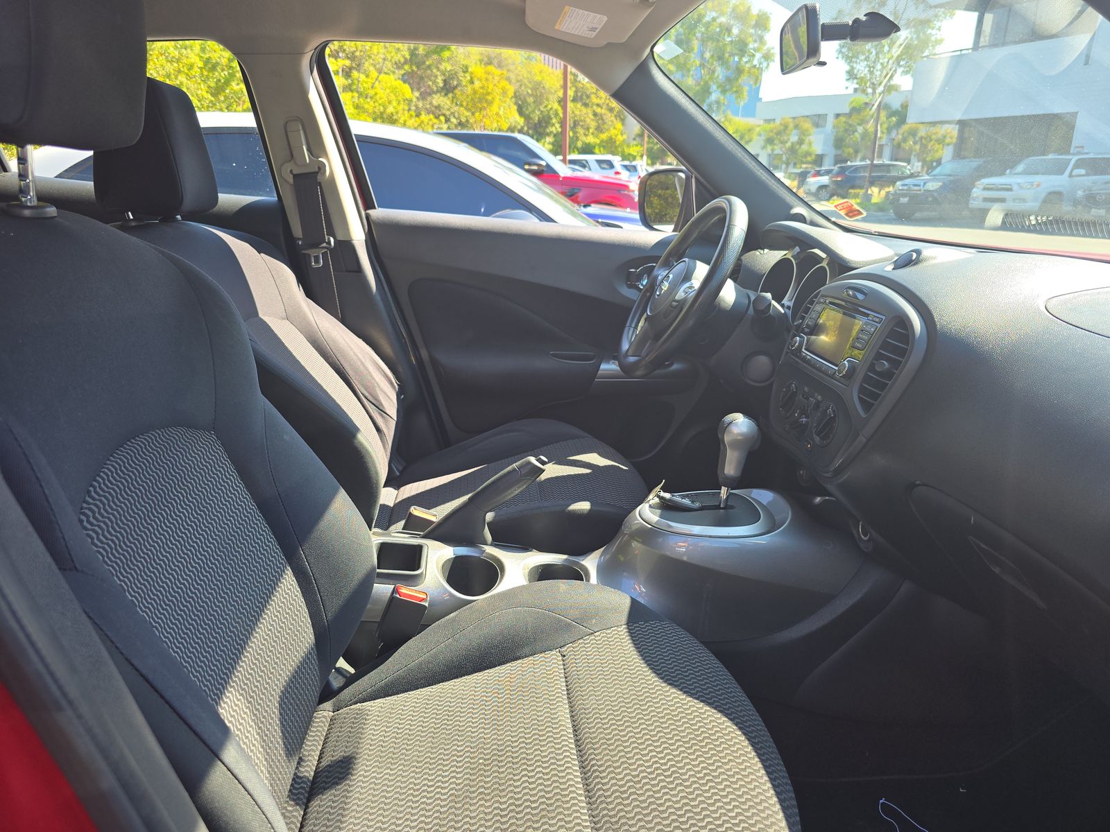 2017 Nissan JUKE S FWD