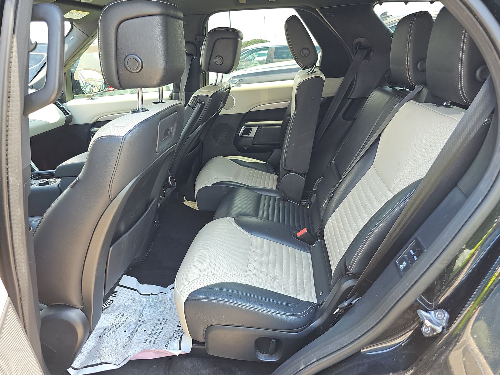 2022 Land Rover Discovery S R-Dynamic AWD