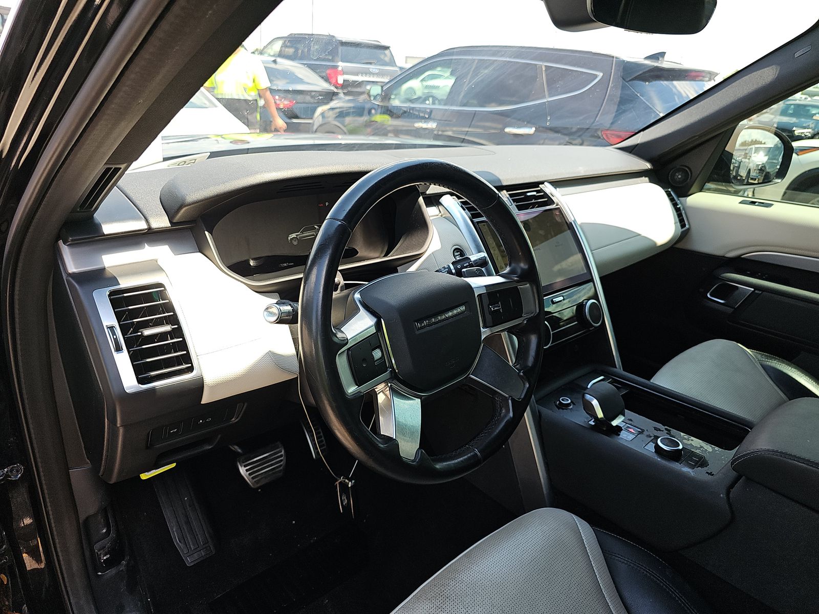 2022 Land Rover Discovery S R-Dynamic AWD