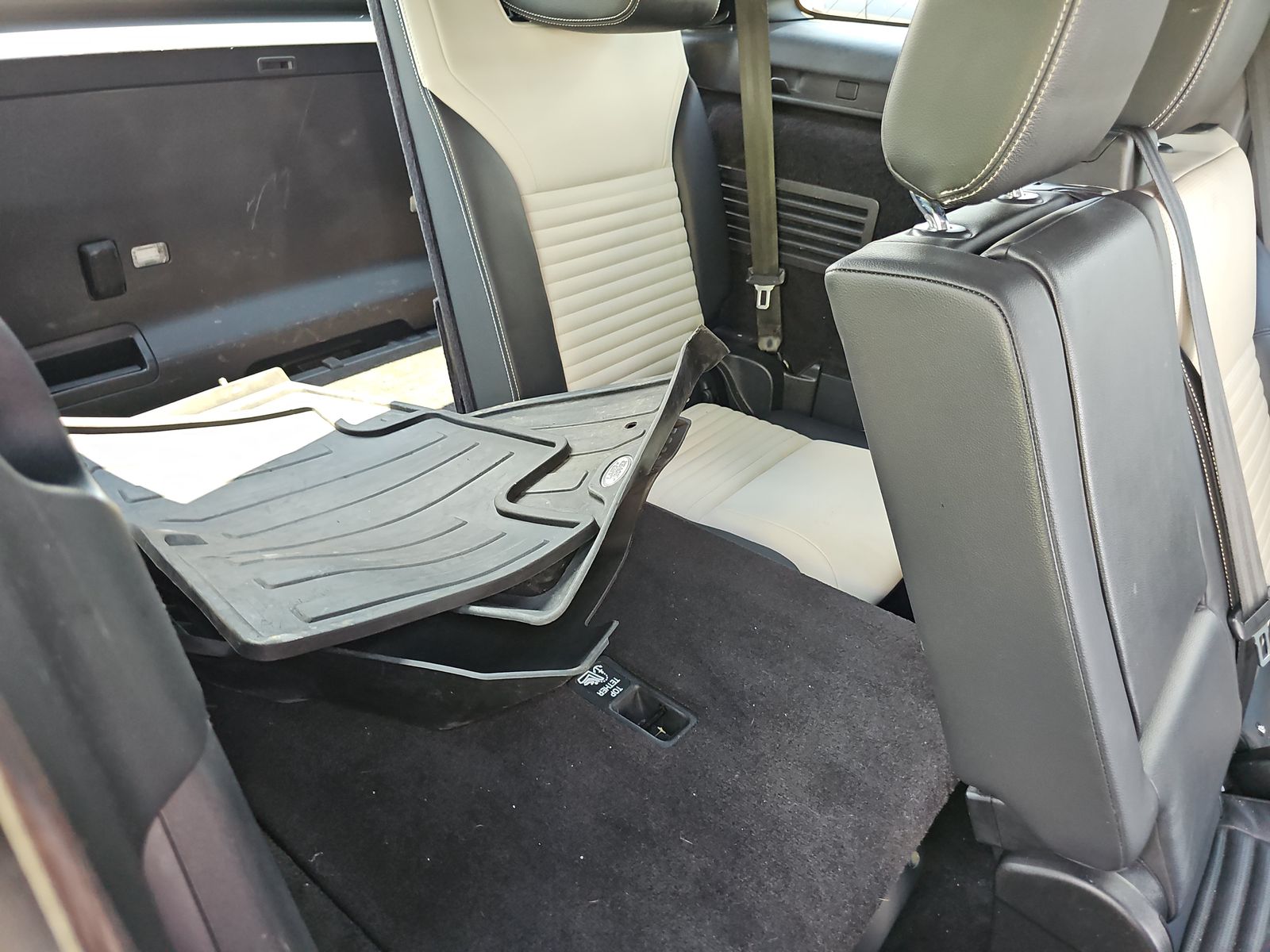 2022 Land Rover Discovery S R-Dynamic AWD