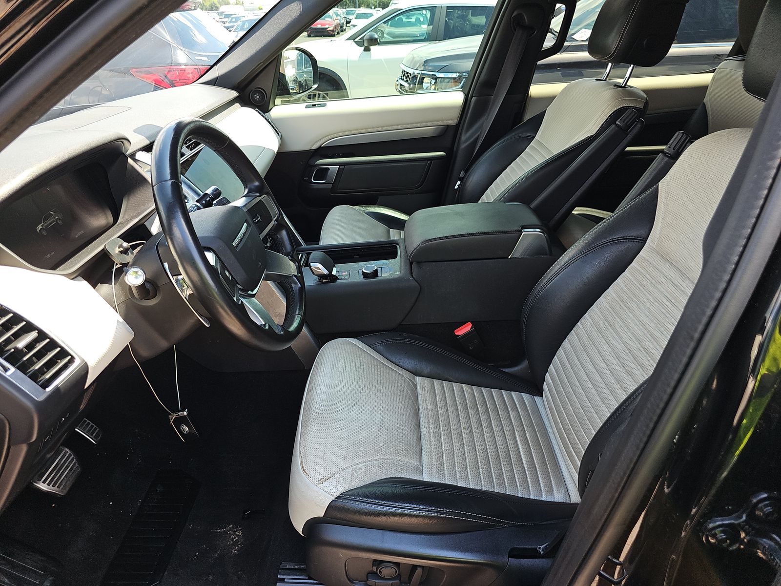 2022 Land Rover Discovery S R-Dynamic AWD