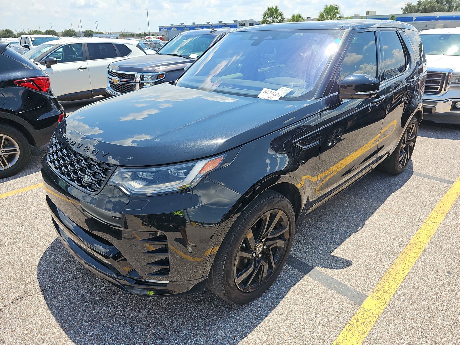 2022 Land Rover Discovery S R-Dynamic AWD
