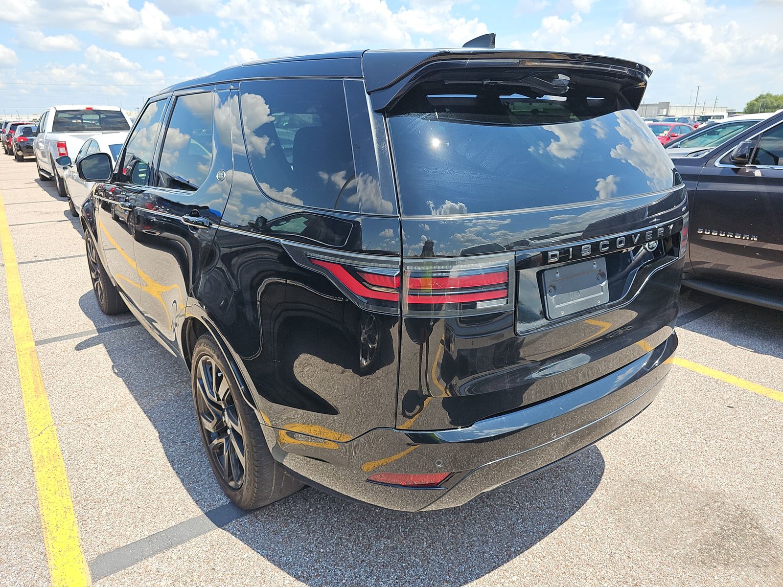 2022 Land Rover Discovery S R-Dynamic AWD