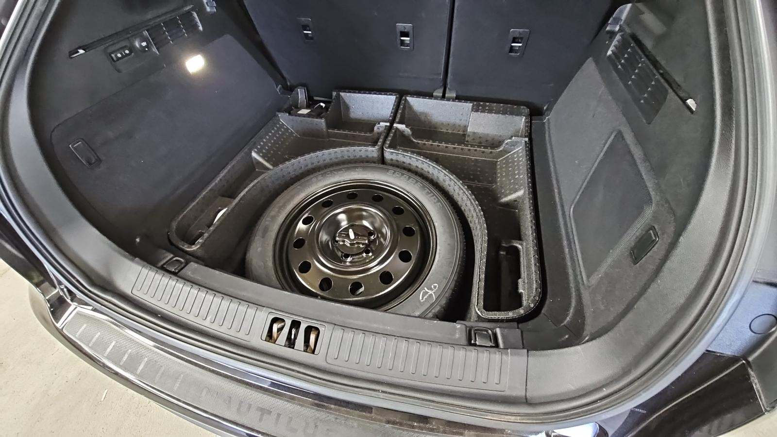 2022 Lincoln Nautilus Standard AWD