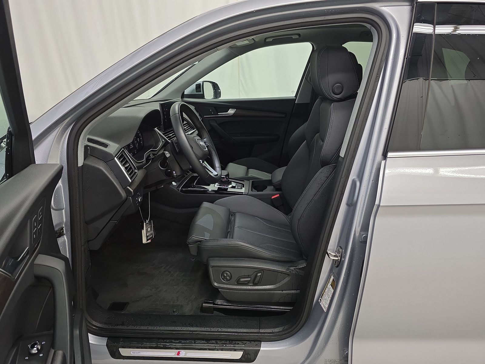 2024 Audi Q5 e Plug-In Hybrid S line Premium AWD