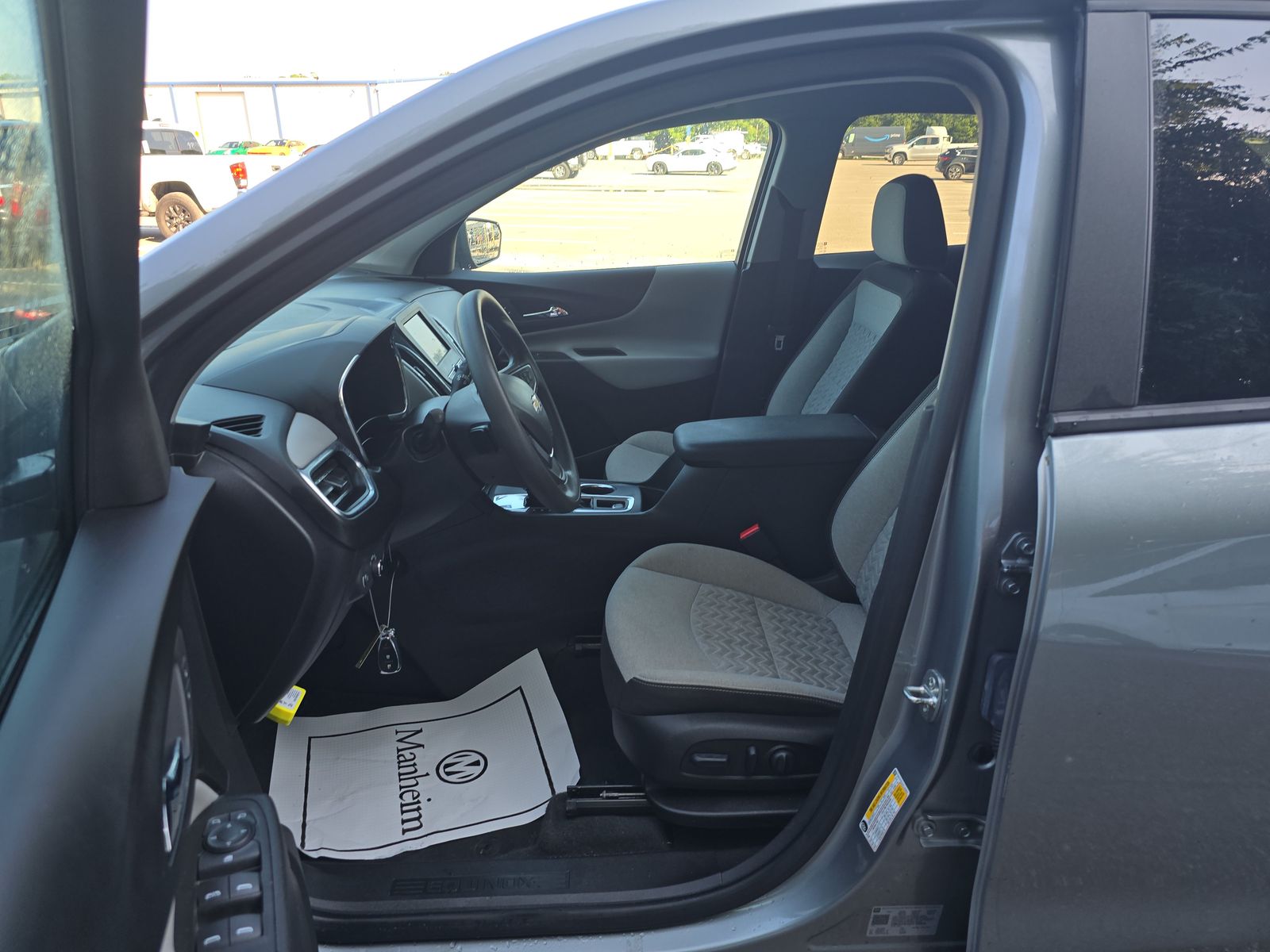 2023 Chevrolet Equinox LS FWD