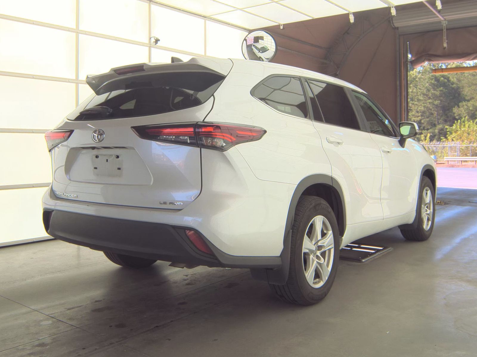 2024 Toyota Highlander LE AWD