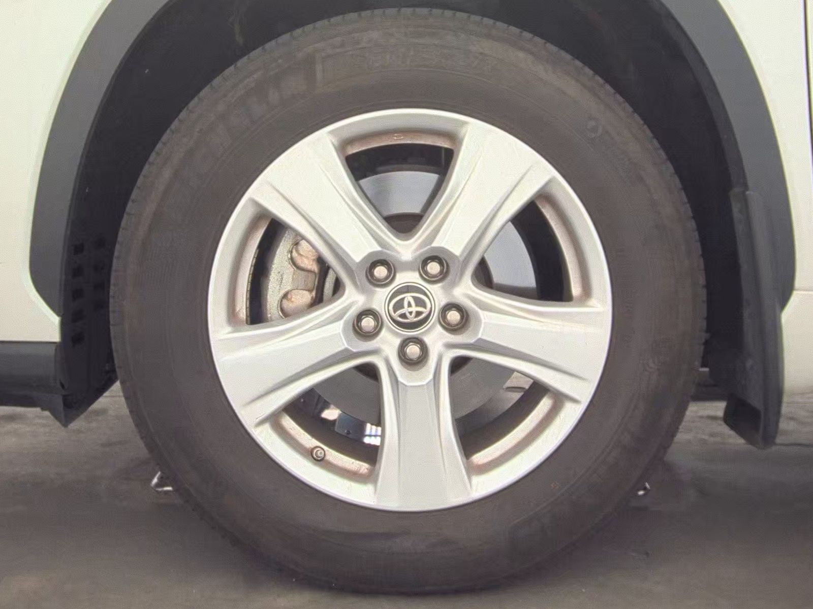 2024 Toyota Highlander LE AWD