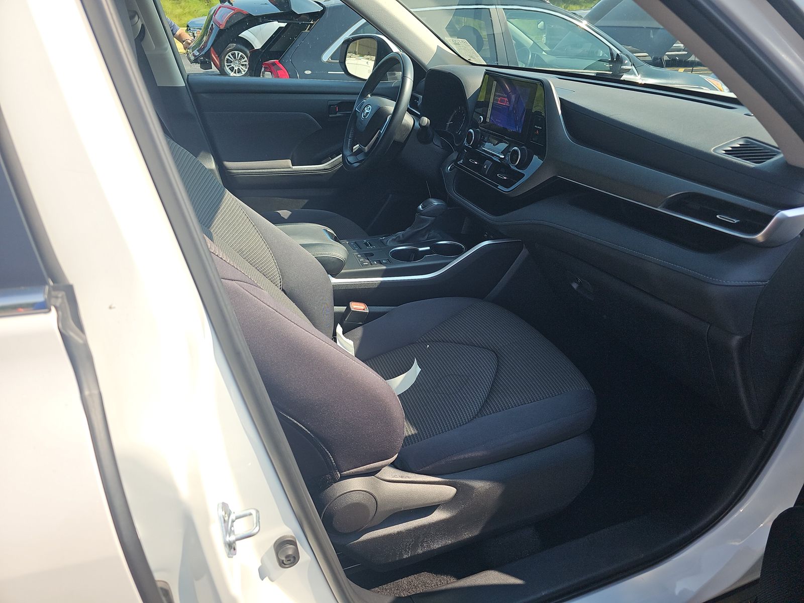 2024 Toyota Highlander LE AWD