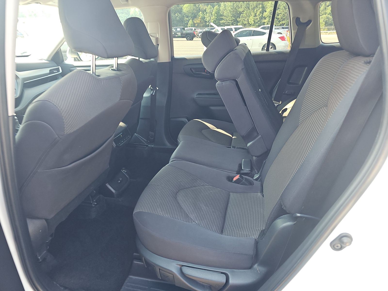 2024 Toyota Highlander LE AWD