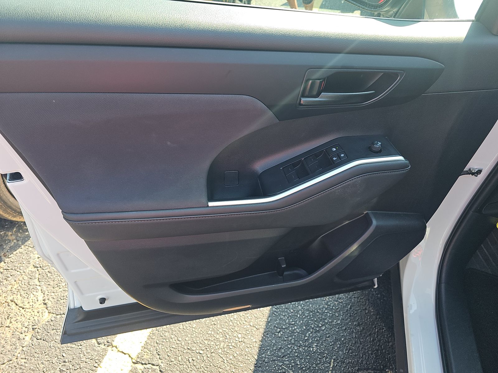 2024 Toyota Highlander LE AWD