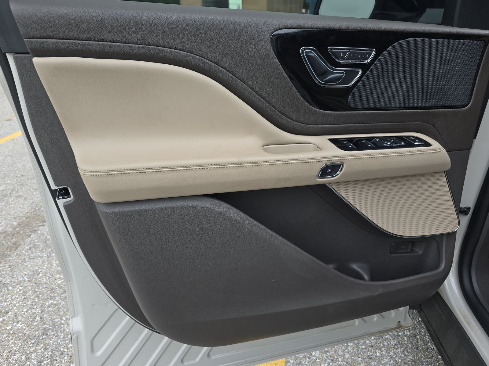 2023 Lincoln Aviator Standard AWD