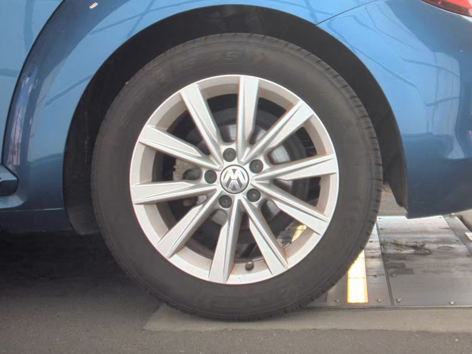 2018 Volkswagen Beetle 2.0T S FWD