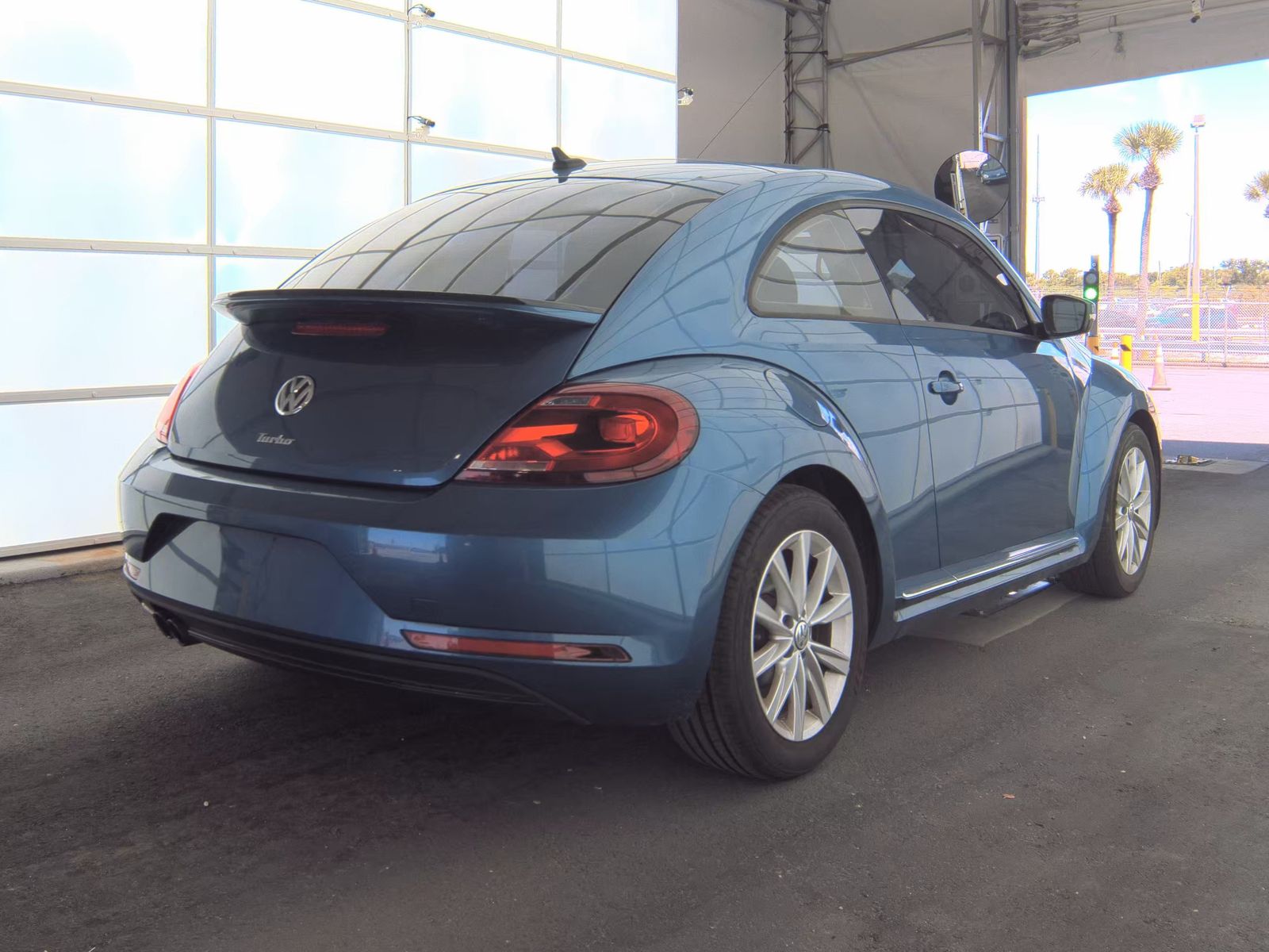 2018 Volkswagen Beetle 2.0T S FWD