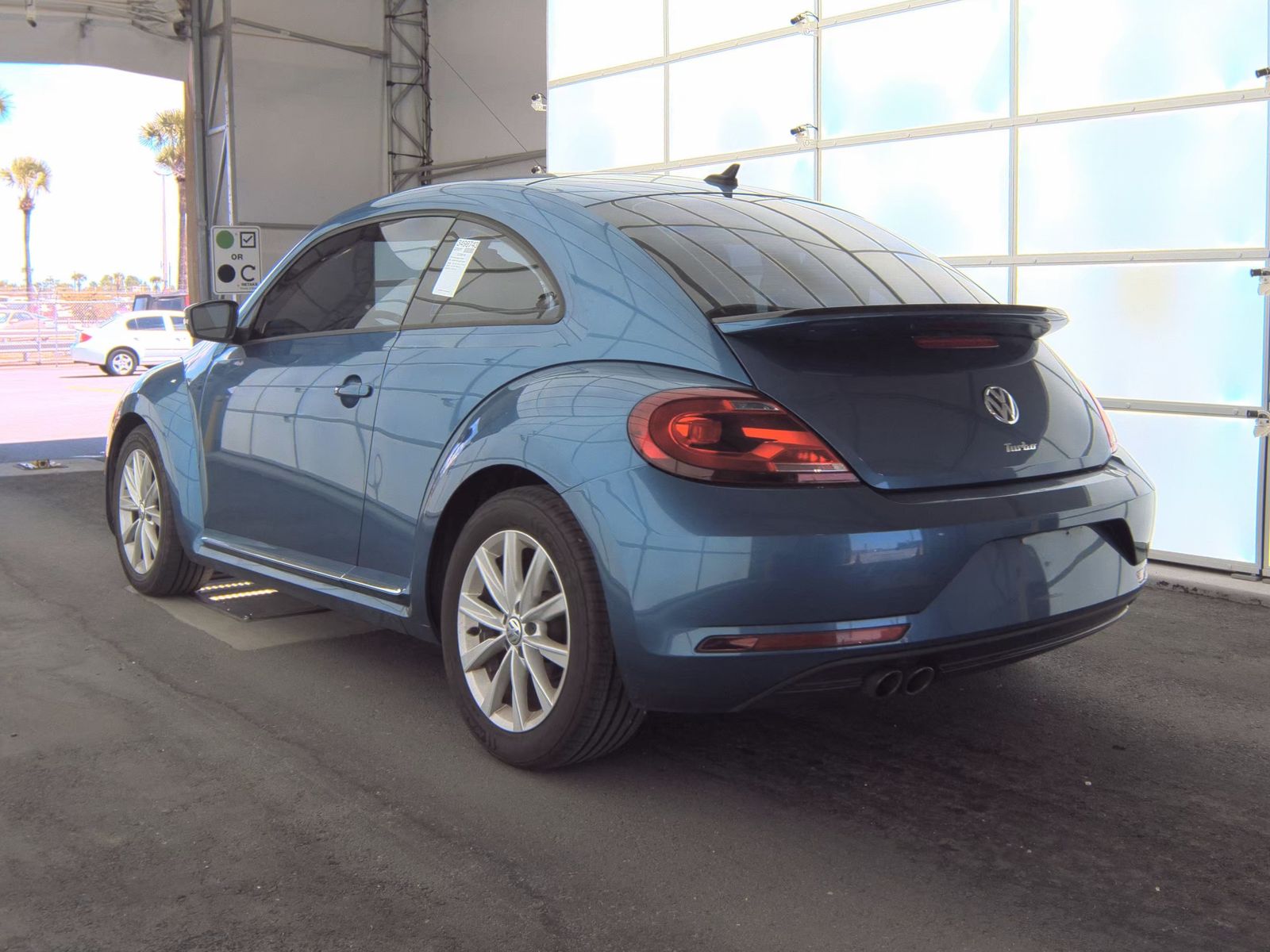 2018 Volkswagen Beetle 2.0T S FWD