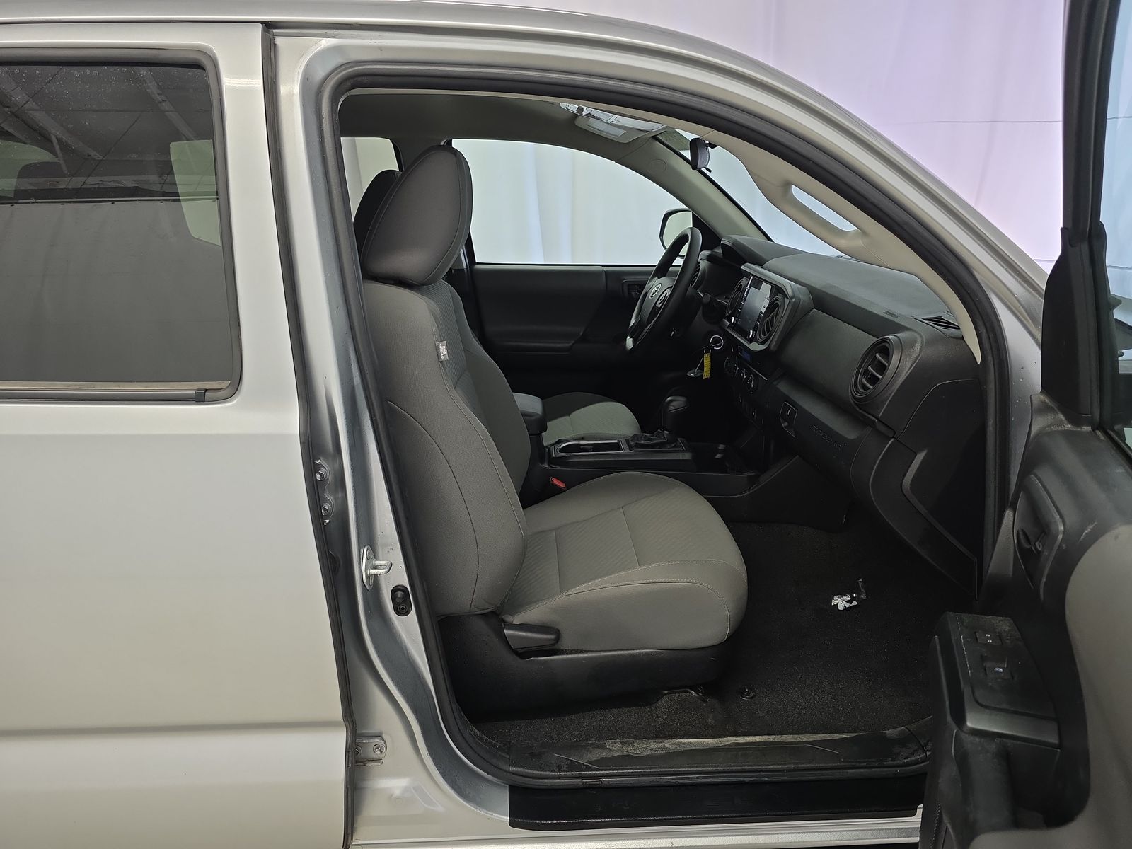 2022 Toyota Tacoma SR AWD