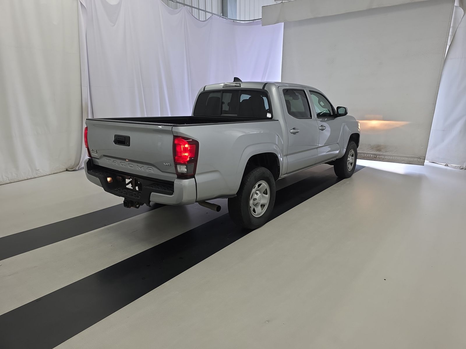 2022 Toyota Tacoma SR AWD