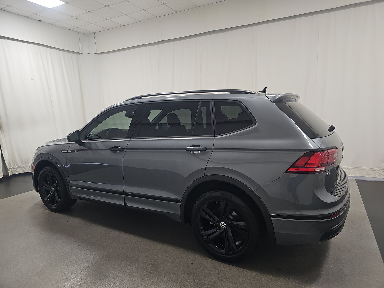 2023 Volkswagen Tiguan 2.0T SE R-Line Black FWD